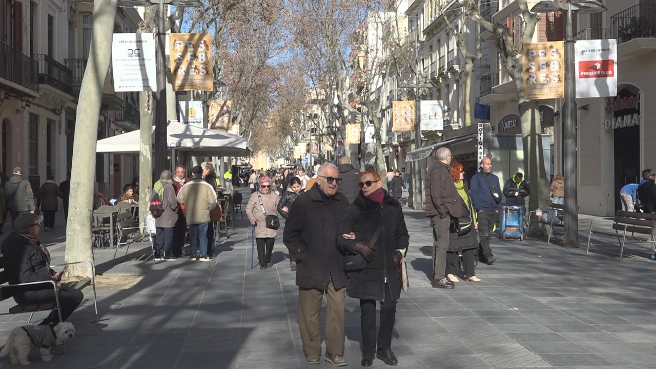 Vilanova aprova el pla que regula l’obertura de nous establiments a la ciutat