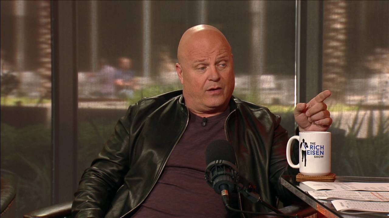 Actor & Musician Michael Chiklis on Tom Brady & The New England Patriots - 8/2/16