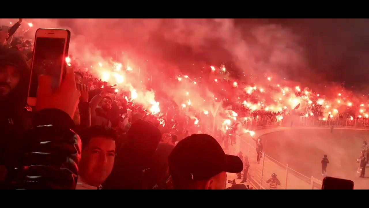 ملوك الشرق في ديربي الشرق بصوت واحد فريق كبير وجمهور رائع رغم سوء النتائج (اعتذر على بعض الاهتزاز  )