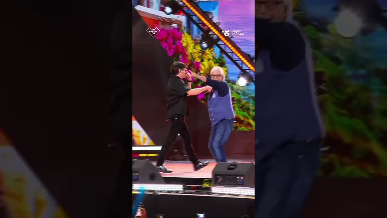 Fabio Rovazzi ft Arisa & Nino D'Angelo &bull; La costiera Amalfitana (TIM Battiti Live ☀️) #arisa