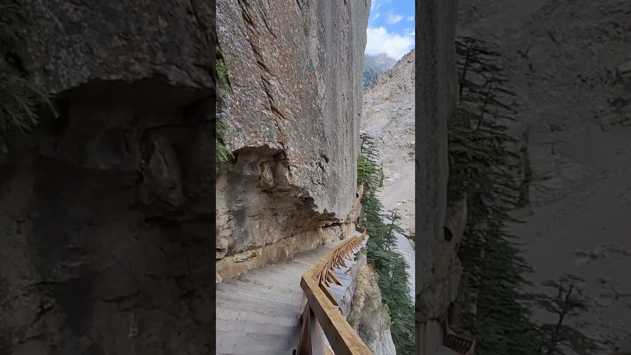 Walking Through Gartang Gali 😲 Hidden Gem You Must See! #shorts#GartangGali #TravelShorts#HiddenGems