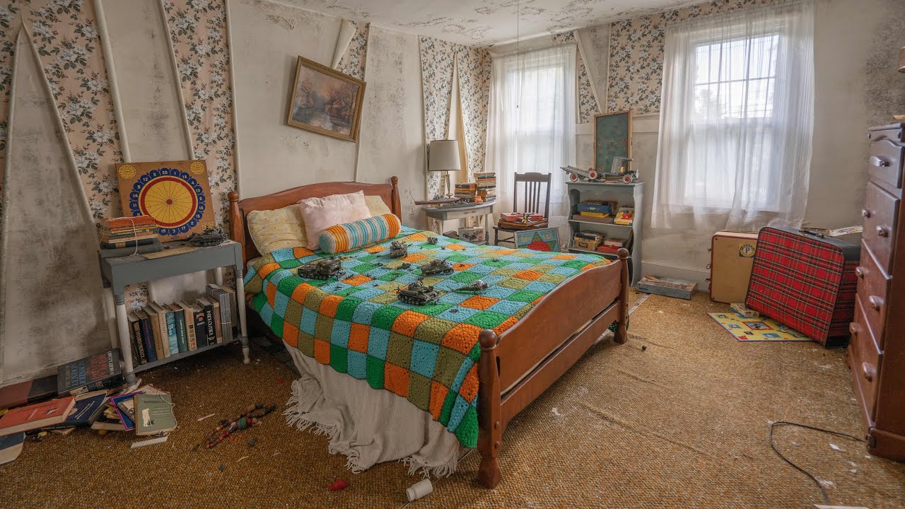 The Ghosts of the Past: Exploring a Hauntingly Beautiful 1940s Abandoned Home