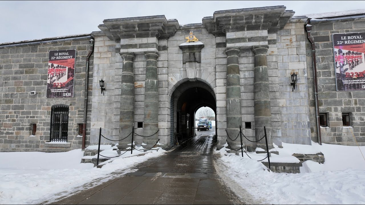 Citadel of Quebec Evening Walking Tour 4K | Historic Winter Fortress in Canada POV