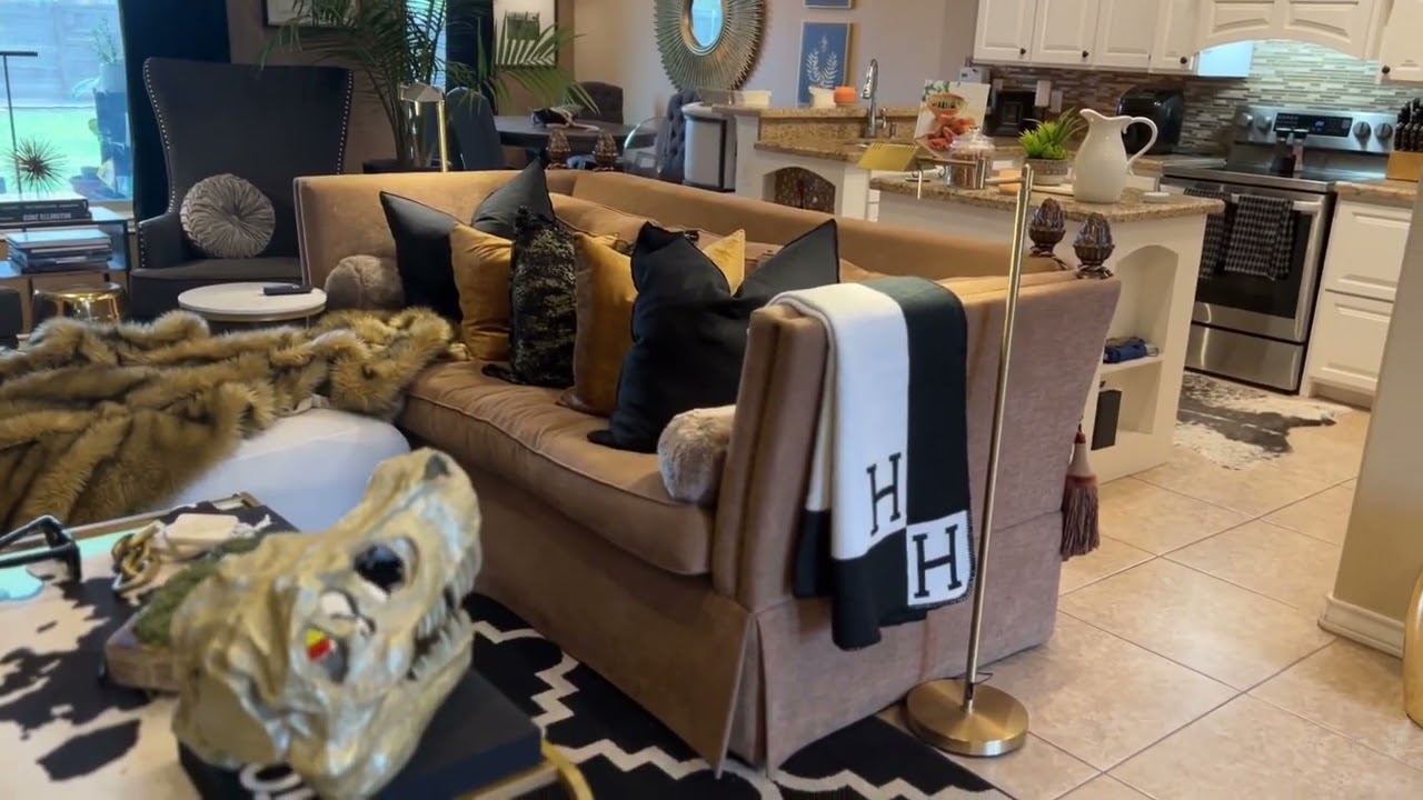 I've Moved to McAllen TX!!! Partial home tour!!
