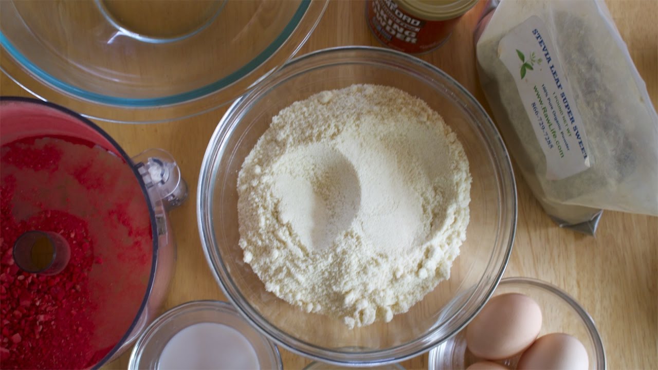 Mini Grain Free Strawberry Muffins