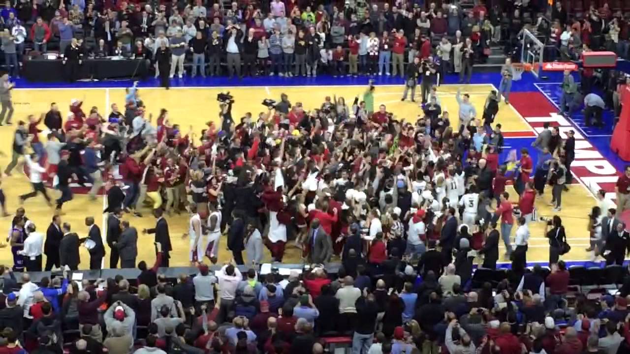 Temple beats #10 Kansas
