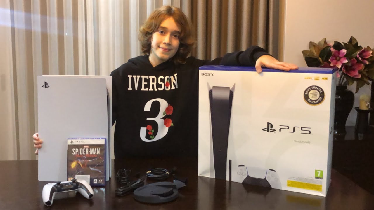 PlayStation 5 Kutu Açılımı, İnceleme ve PS4 ile Kıyaslama | PS5 İlk İzlenim