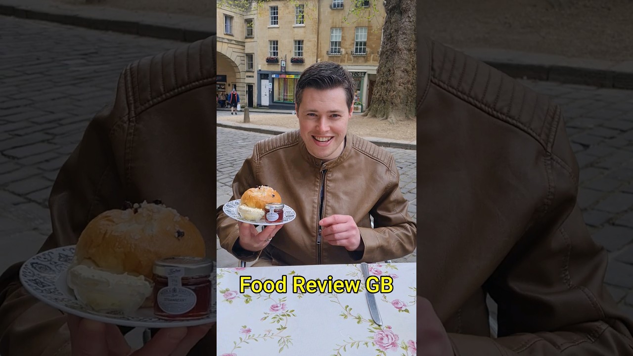 Food Review GB Bath Bun was interesting. #foodreview #youtubeshorts #youtube #shorts #bread
