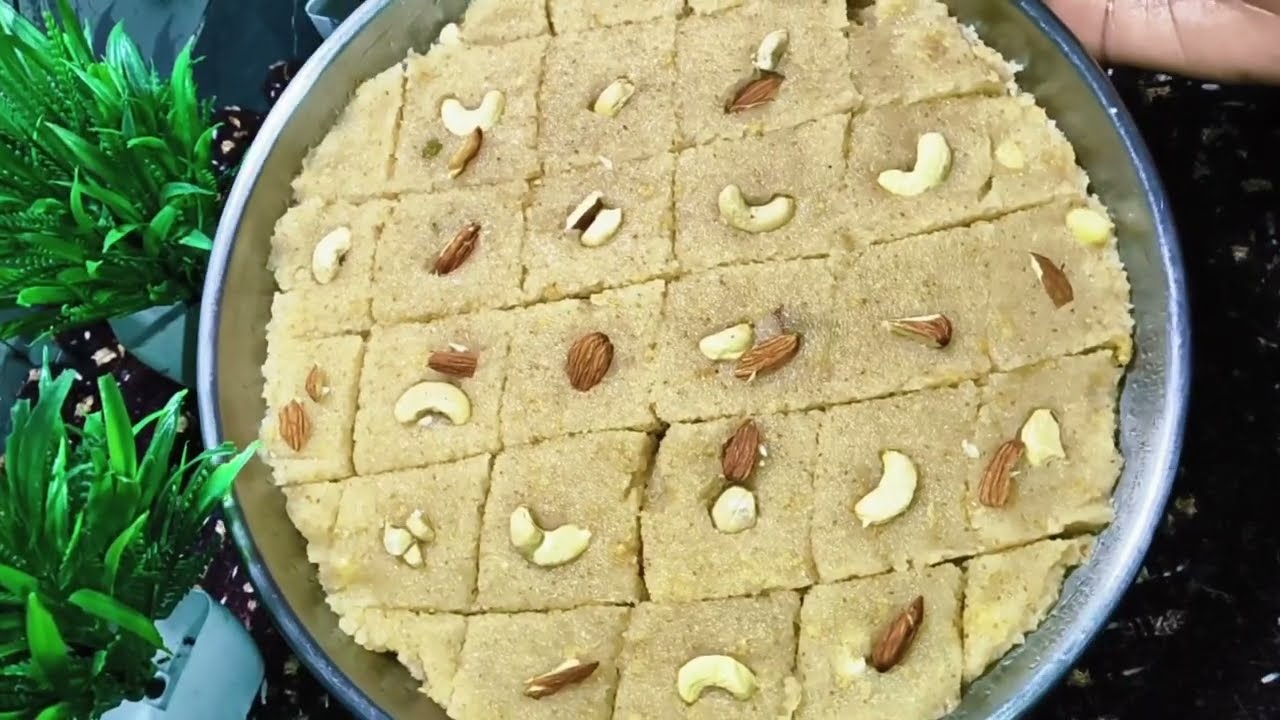 Suji ki mithai. बस पांच में मेहमानों के लिए सूजी से टेस्टी 👌 मिठाई 