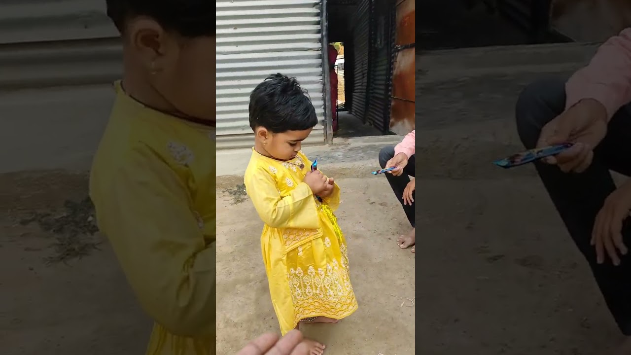 श्रावणीने सर्वांना कॅडबरी वाटल्या स्वतःला कॅडबरी उरली नाही तरी खुशी मध्ये नाचली बघा मित्रांनो👨&zwj;👧🍫😳