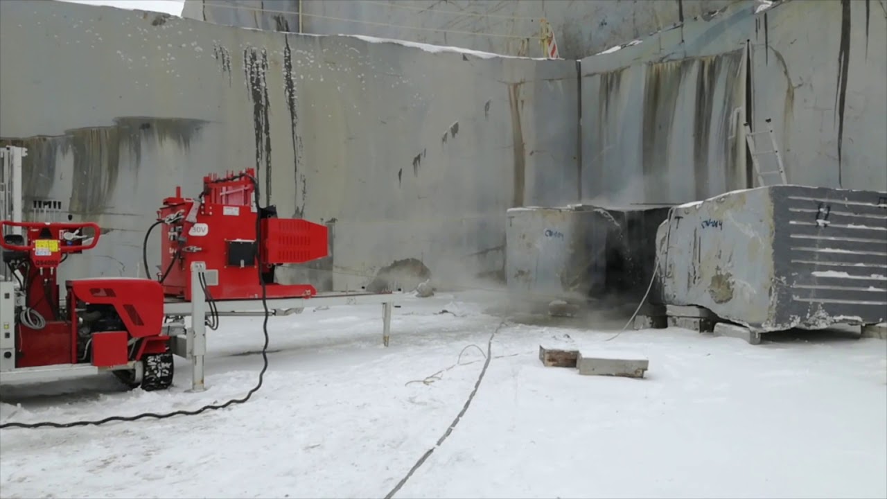 TELESTAR CLIMBER – Sezionatrice da cava su cingolo