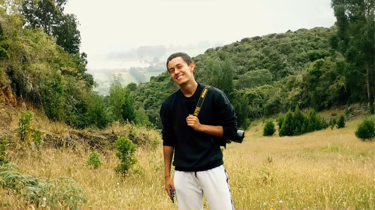 RUGE MC - RENACER HOLÍSTICO (Video Oficial)