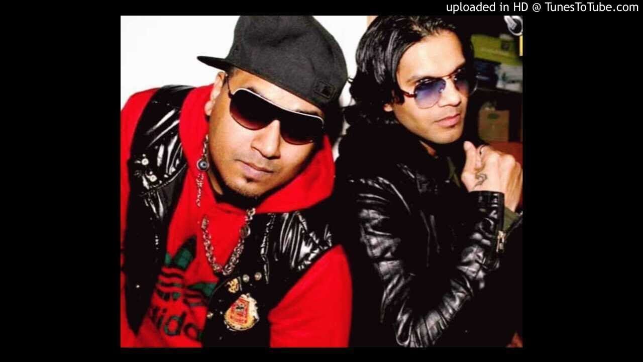 THE JUNIORS LIVE ---YOU ARE MY SONIA-- OEMAR FEAT WICKEY MANN 2003