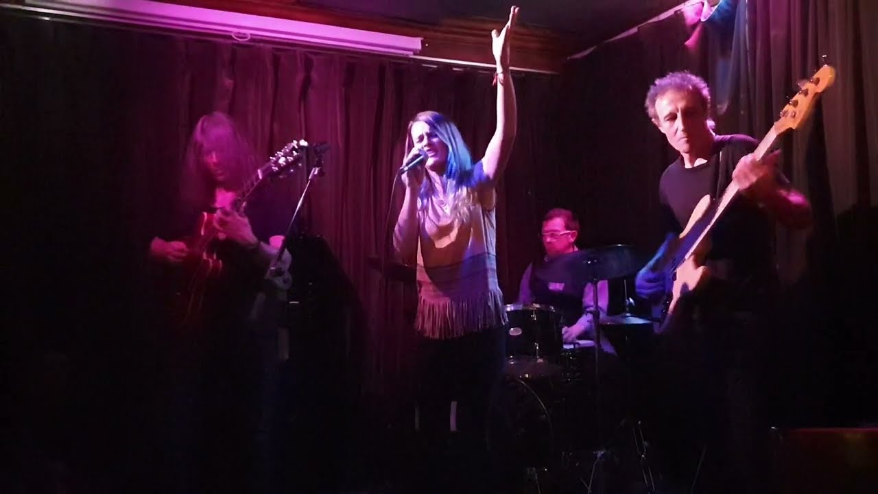 SACRI DELFINO Guitar Solo - And I love her @Irish Rover Madrid