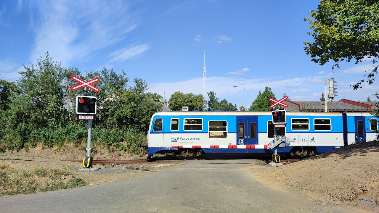 Železniční přejezd AŽD LED PV P 941 Klatovy 11.8.2022 Czech railroad crossing.