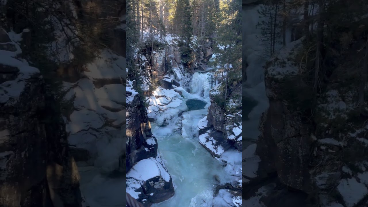 Iced waterfall in Italian alps ❄️🌲🌲🌲