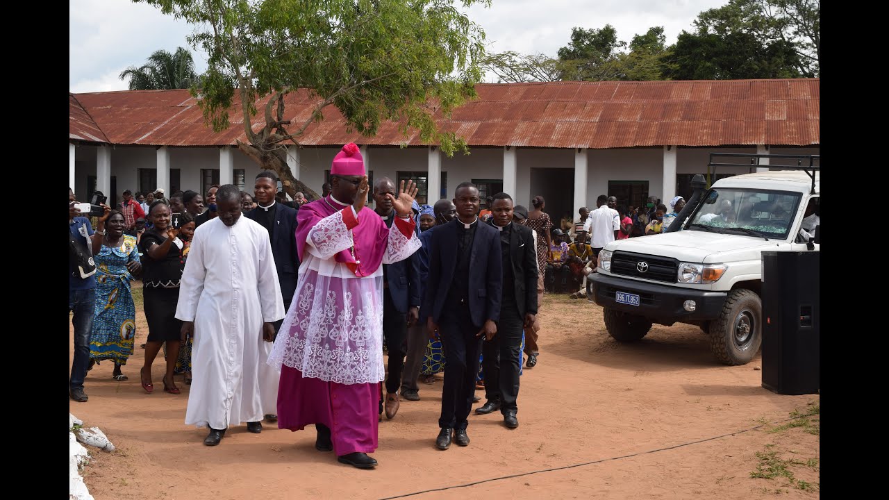 Liesse populaire après l'ordination épiscopale de Mgr Félicitien Ntambue à Kabinda