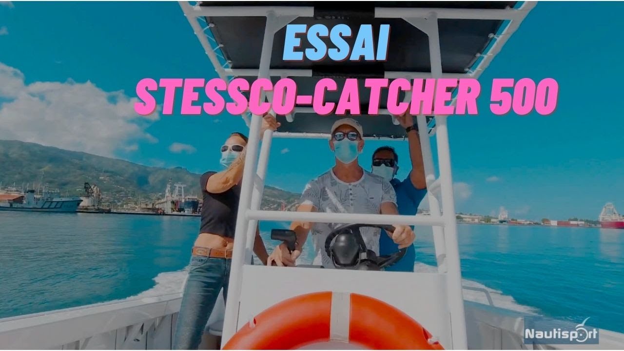 STESSCO modèle CATCHER 500 équipée d'un moteur SUZUKI DF90cv