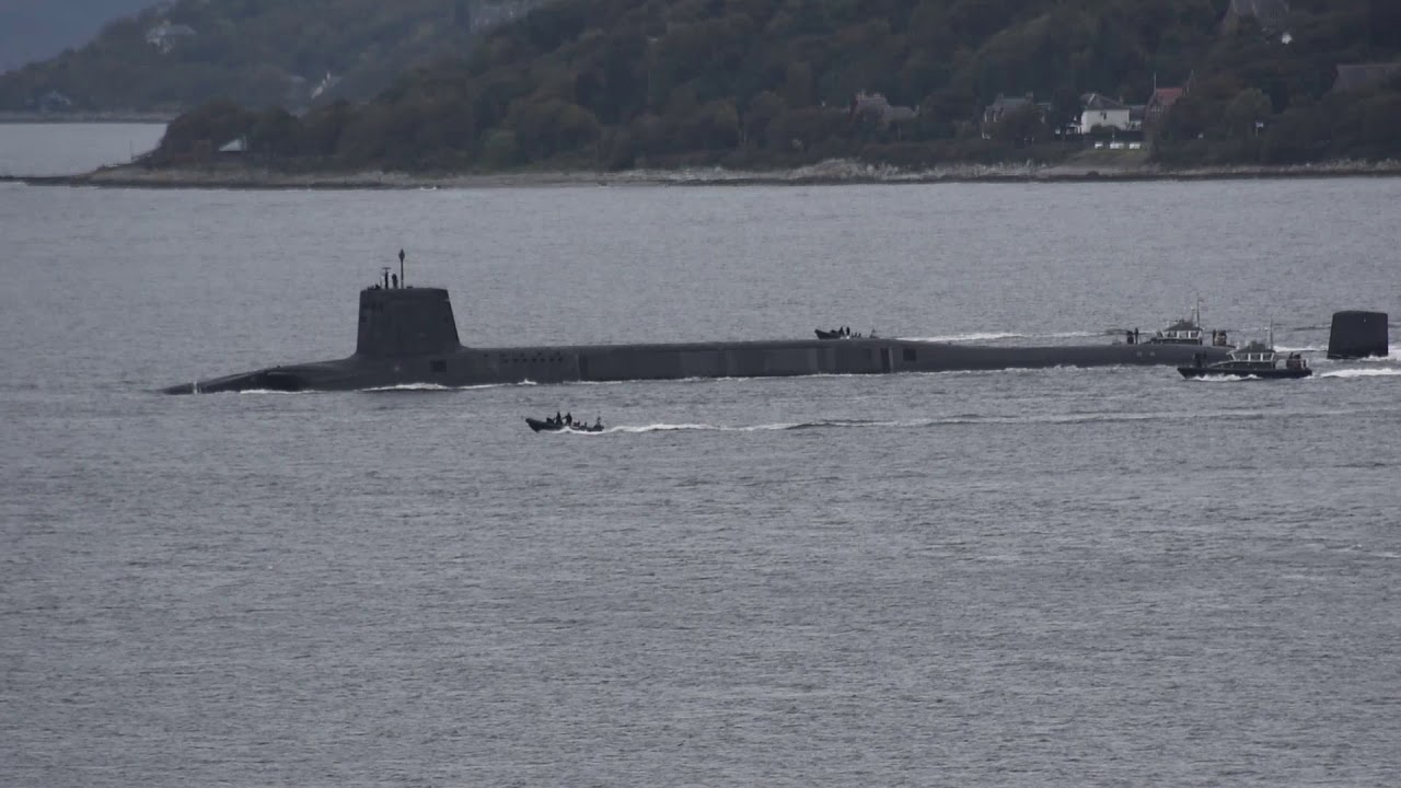 Vanguard class sub leaving the River Clyde.