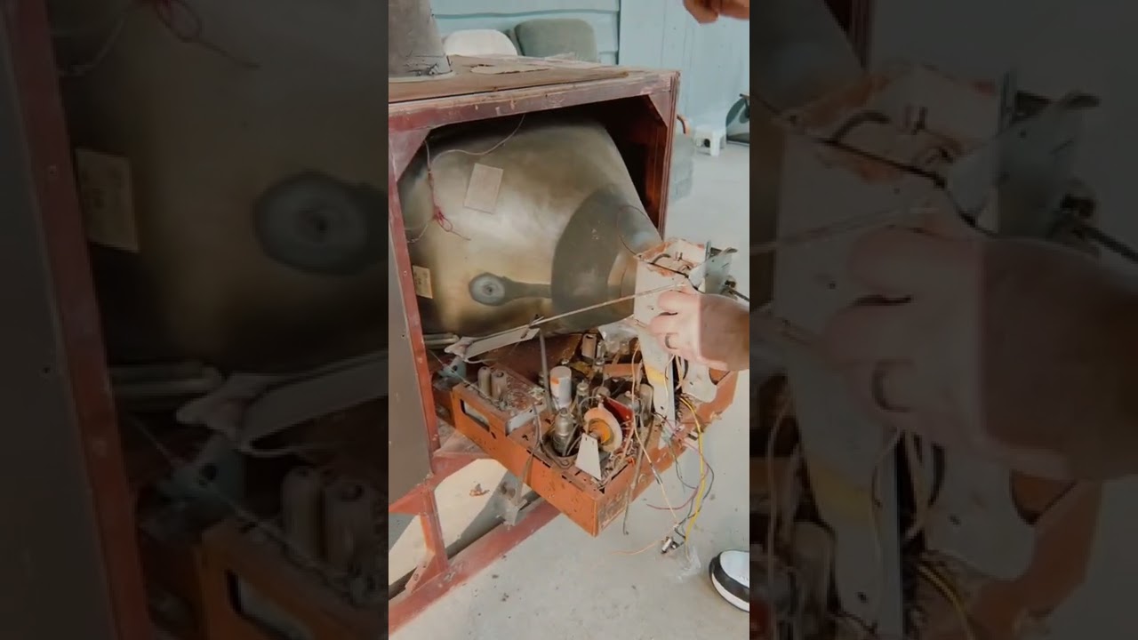 Retrofitting my 1950s admiral tv