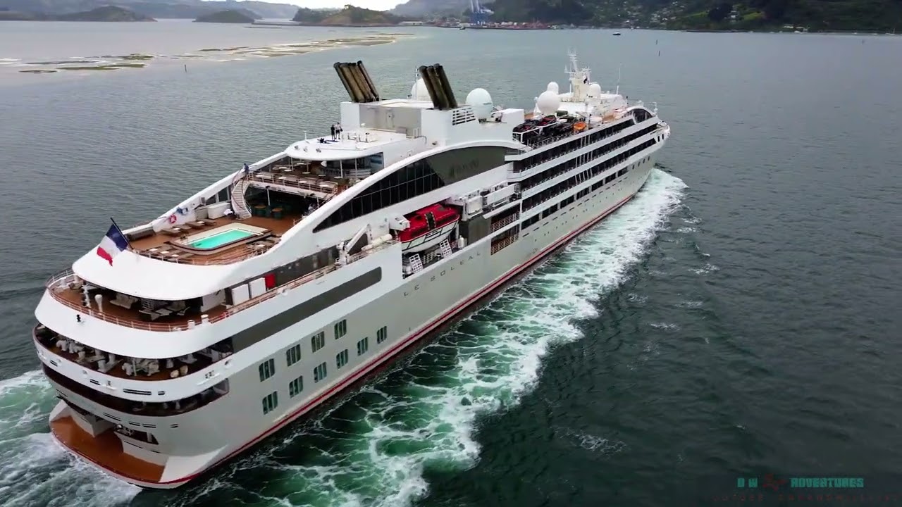 Le Soleal, a small cruise ship, arriving into Dunedin.