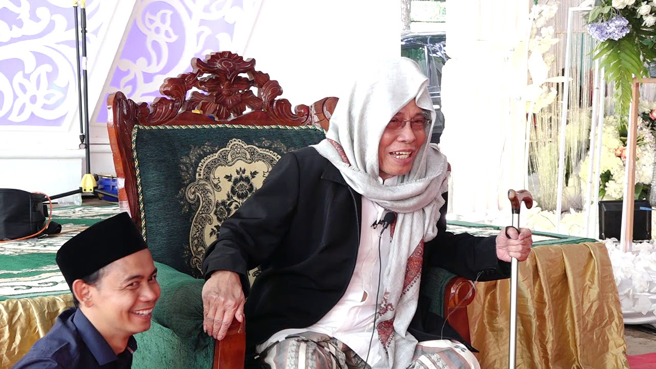 KH NURUL HUDA DJAZULI (Pondok Pesantren Al Falah Ploso Kediri)
