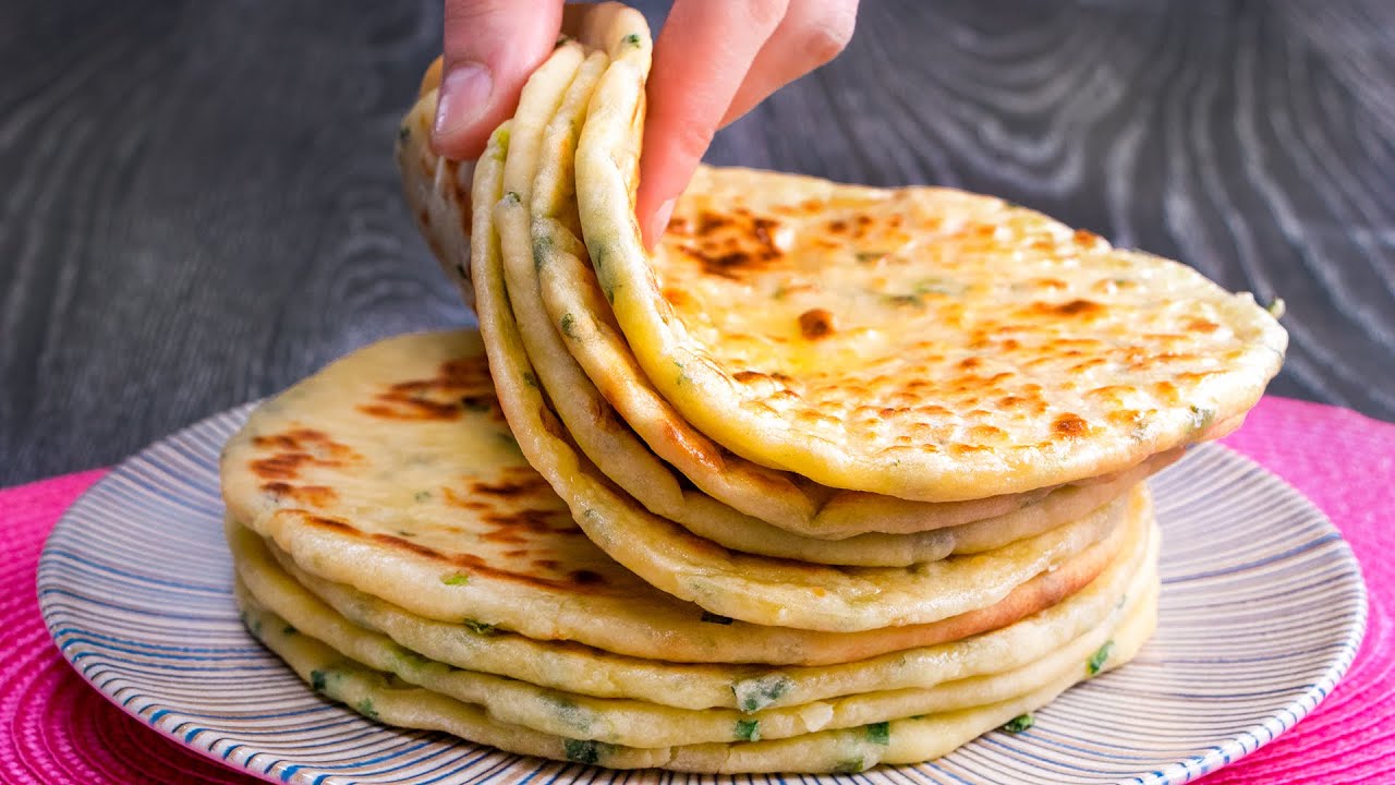 Pyszne, robione na kefirze i zapieczone na patelni placki. Ich zawsze mało! | Cookrate - Polska