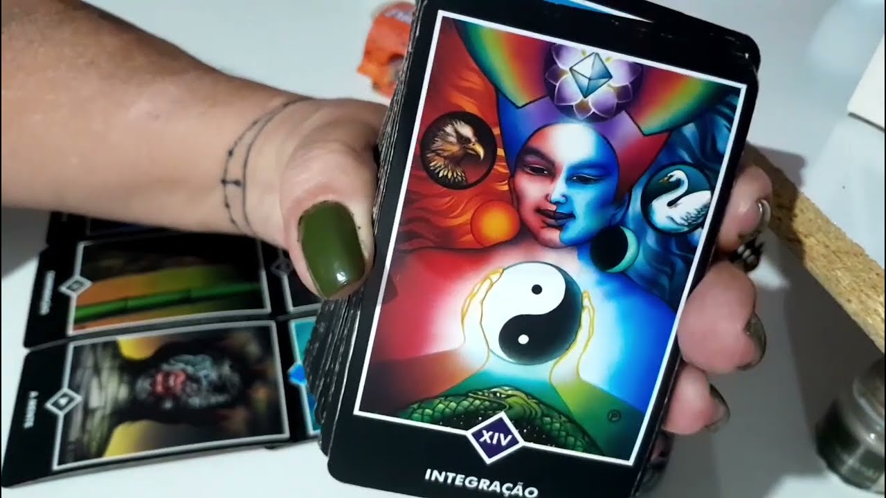 Bateu o desespero.. . Agora  fica chorando no banho fingindo que é shampoo no olho! Hummmm 🤡 🤫😂