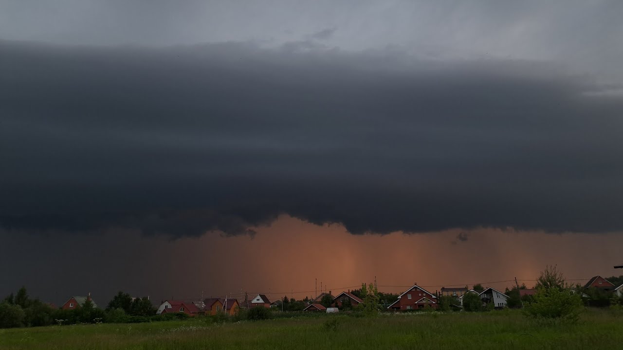 Приближение шикарной грозы со структурным шкваловым воротом вечером 3 июля 2024 к Москве!