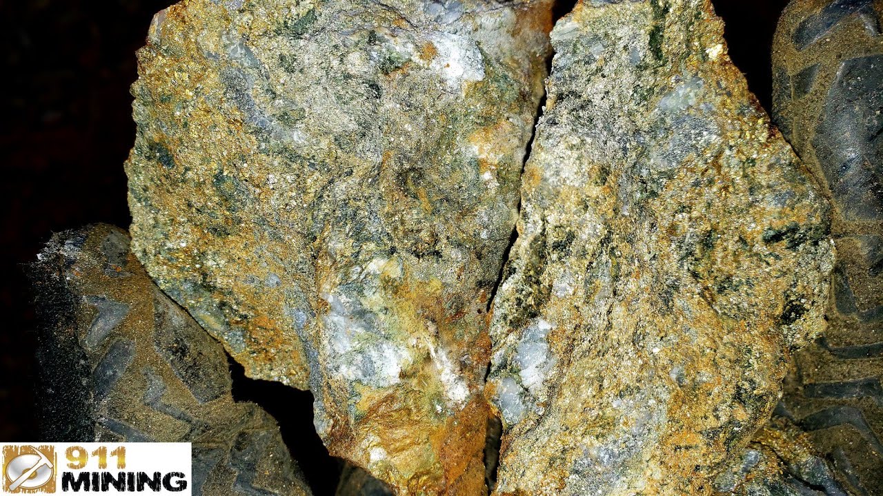 Huge Mineralized Zone With Chalcopyrite & Pyrite!