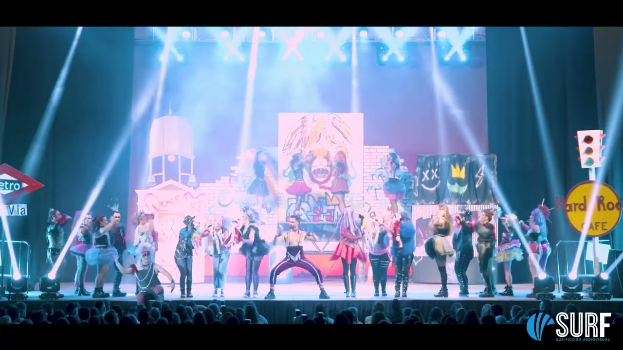 Playback Adulto hoguera sagrada familia 2022. “God save The Queen”