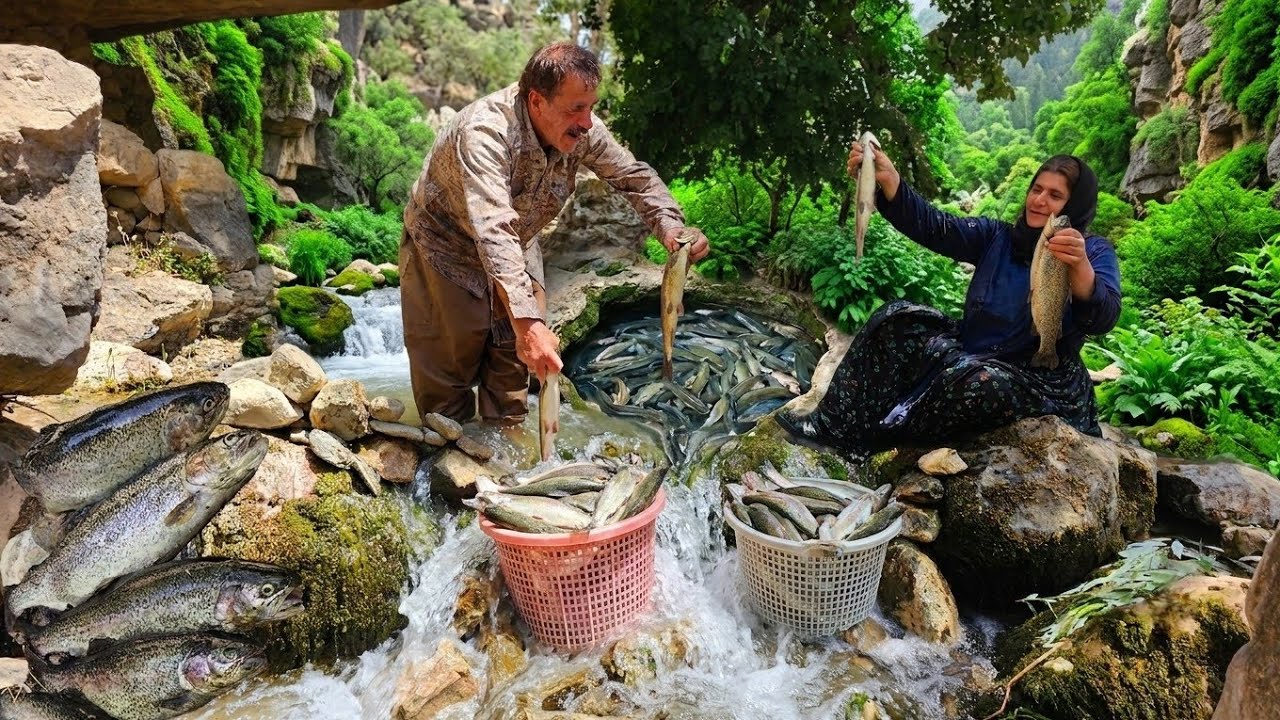Nomadic life; fishing 🐟 with a special technique and an incredible method