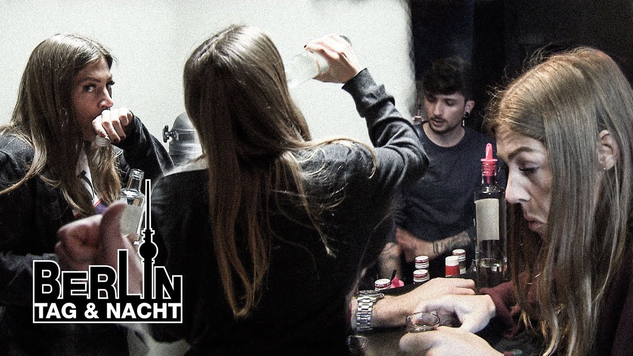 Alina dauerbesoffen in der Arbeit 🍷🍾🍺😵 #1940 | Berlin - Tag & Nacht