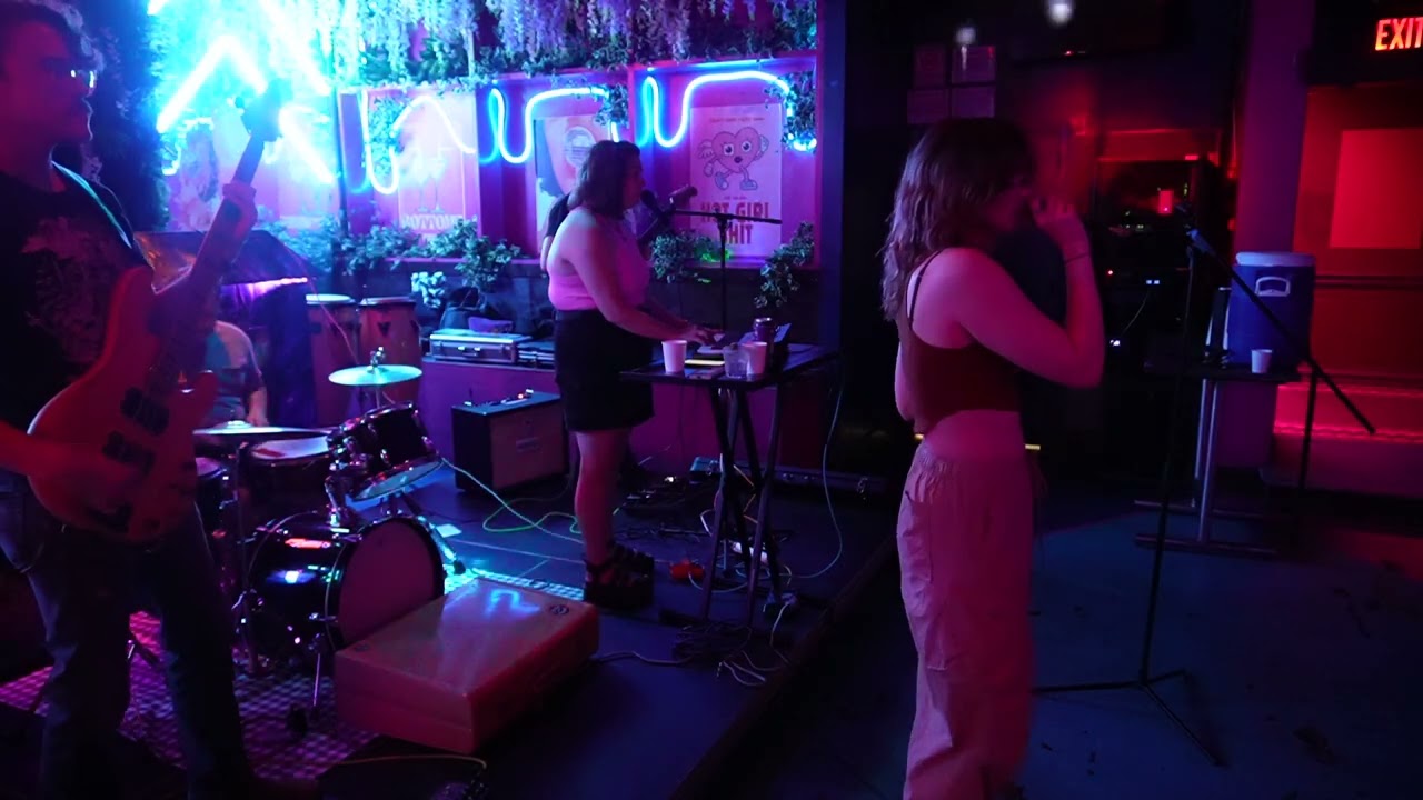 Mall Witch Live @ Flora & Flair (Cincinnati) 8/29/2024 (Full performance)