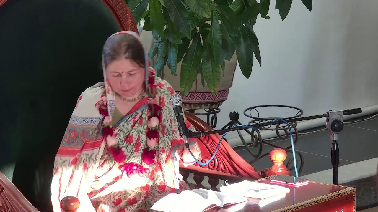 2024.08.17 Джулан Ятра катха Махарані м Julan Yatra Festival in Kyiv, Ukraine