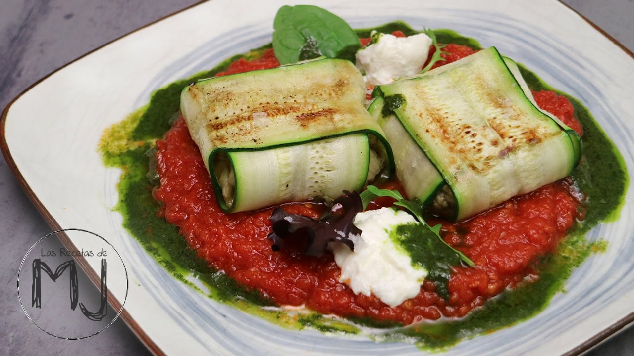 Calabacín relleno de berenjena con salsa arrabiata y ricota