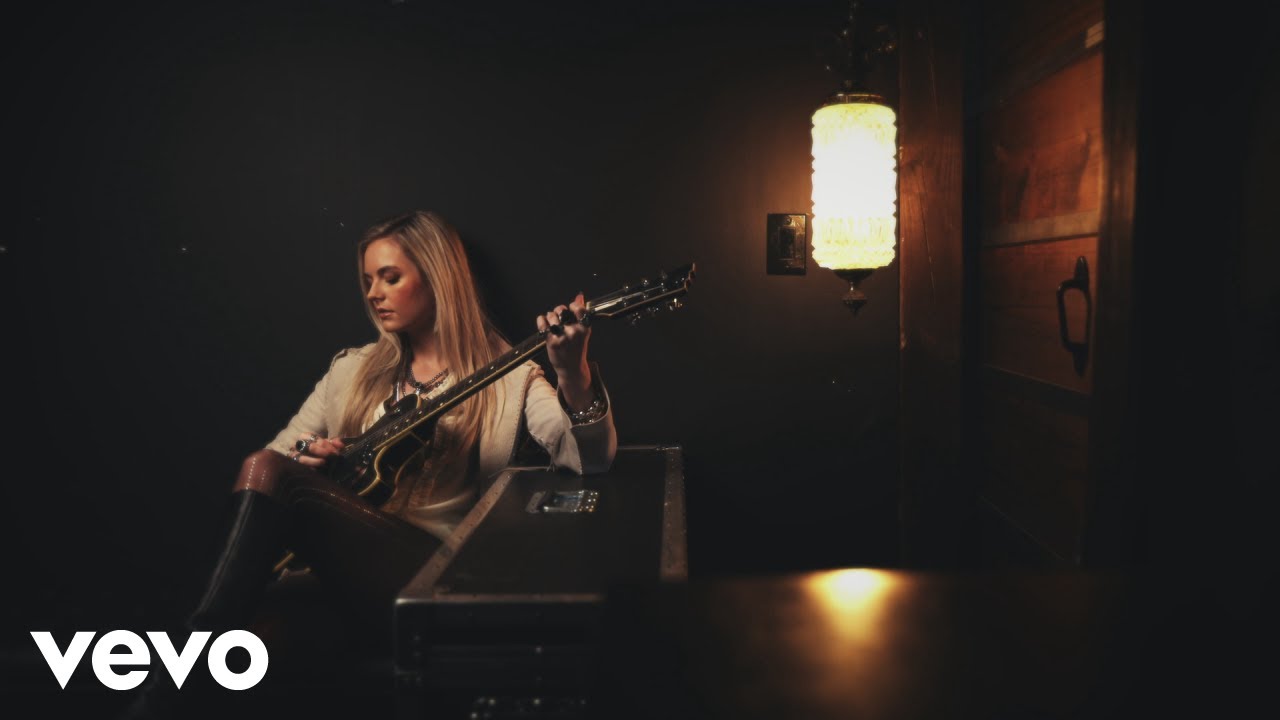 Karley Scott Collins - Easy to Leave (Official Visualizer)