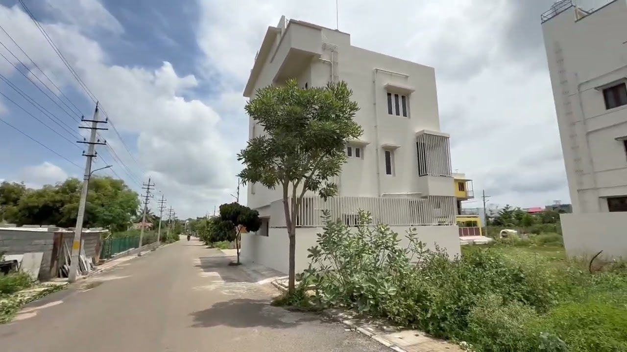 1.10 cr site sale 30x40 South west corner mysore karthik layout 9900363084 