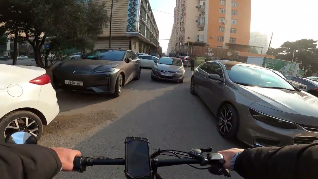 Dumanlı havada səssiz sürüş