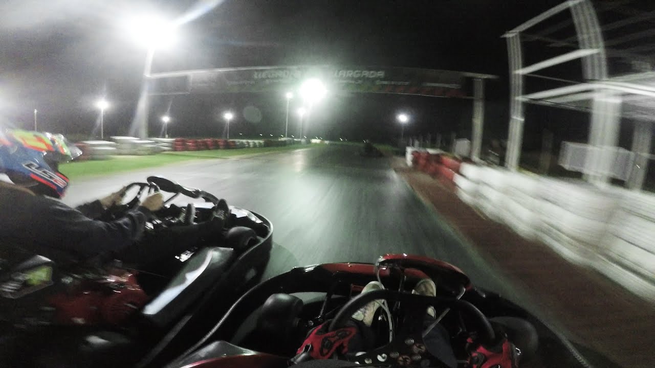 Batalla por el segundo puesto Karting 27 URUGUAY