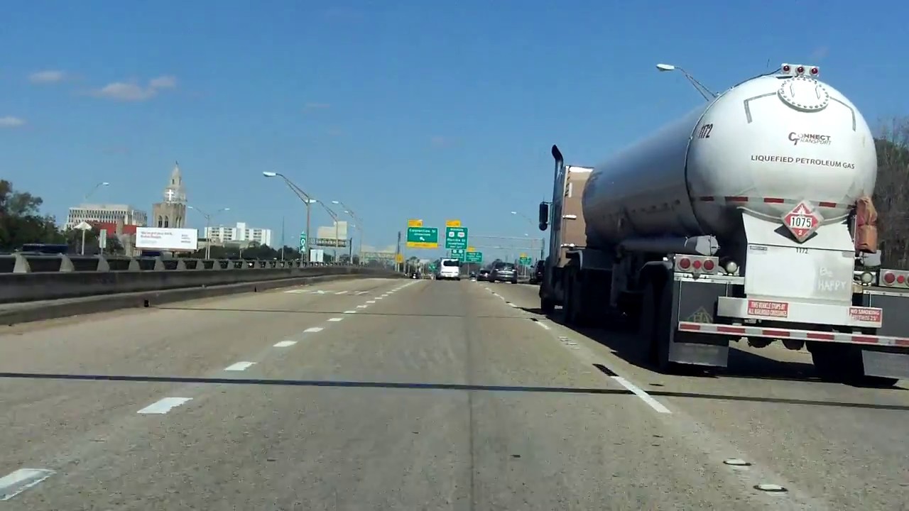 Baton Rouge Expressway (Interstate 110) northbound