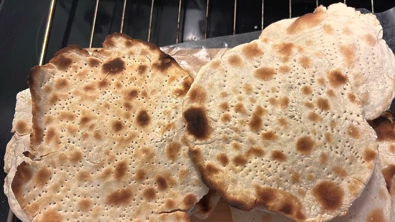 Готовим домашнюю мягкую сефардскую мацу к Песаху!