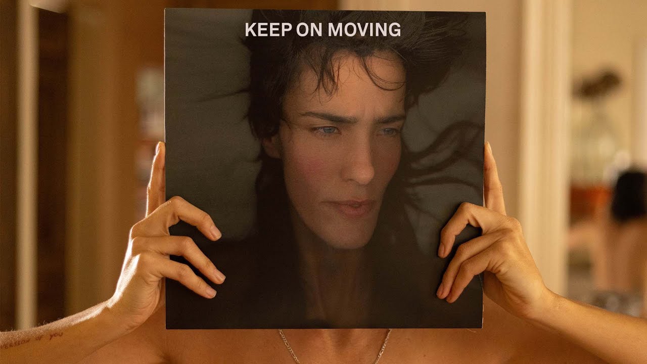 Hen Yanni - Keep on moving (Lyrics Video)