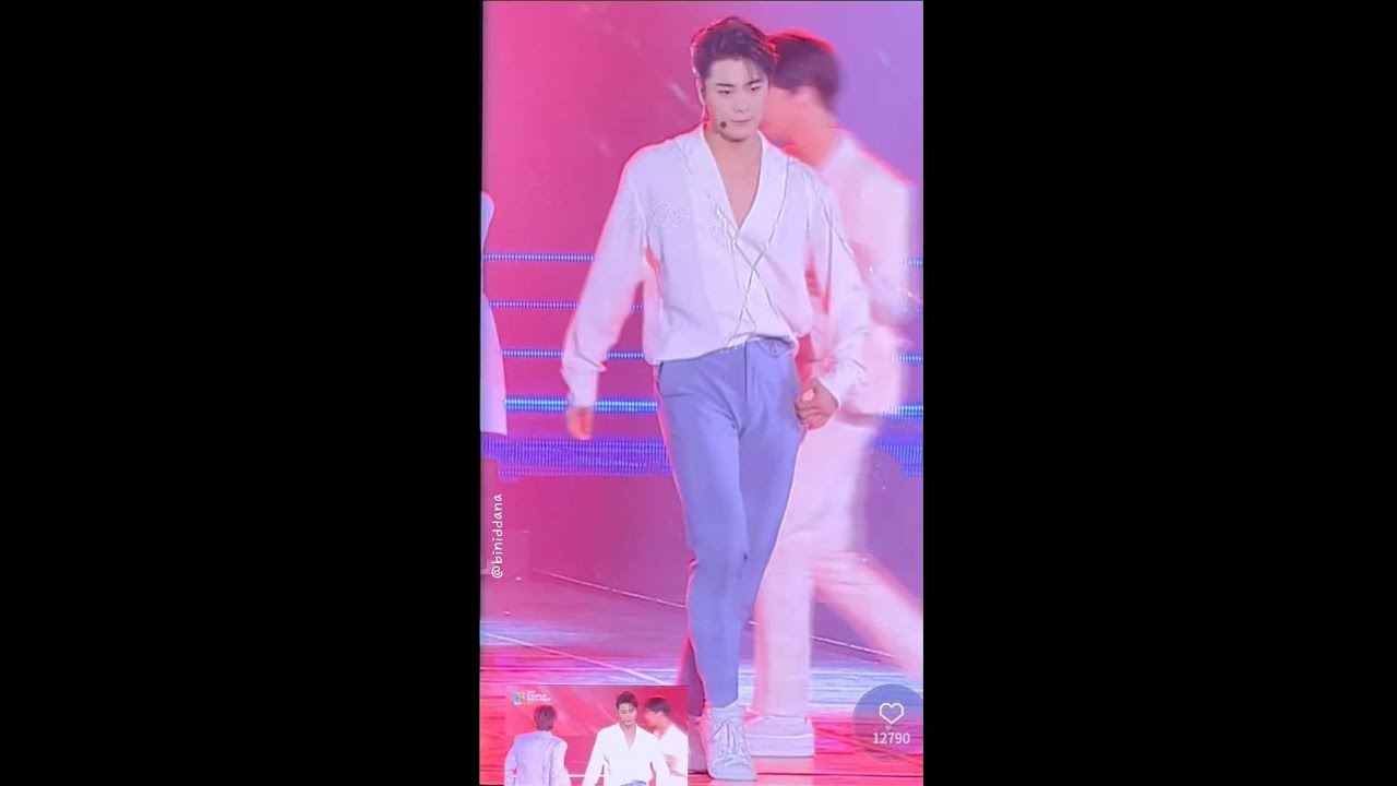 190815 케이월드 페스타 문빈 직캠 [붙잡았어야 해 + 전화해] MoonBin 'K-World Festa' Fan Cam