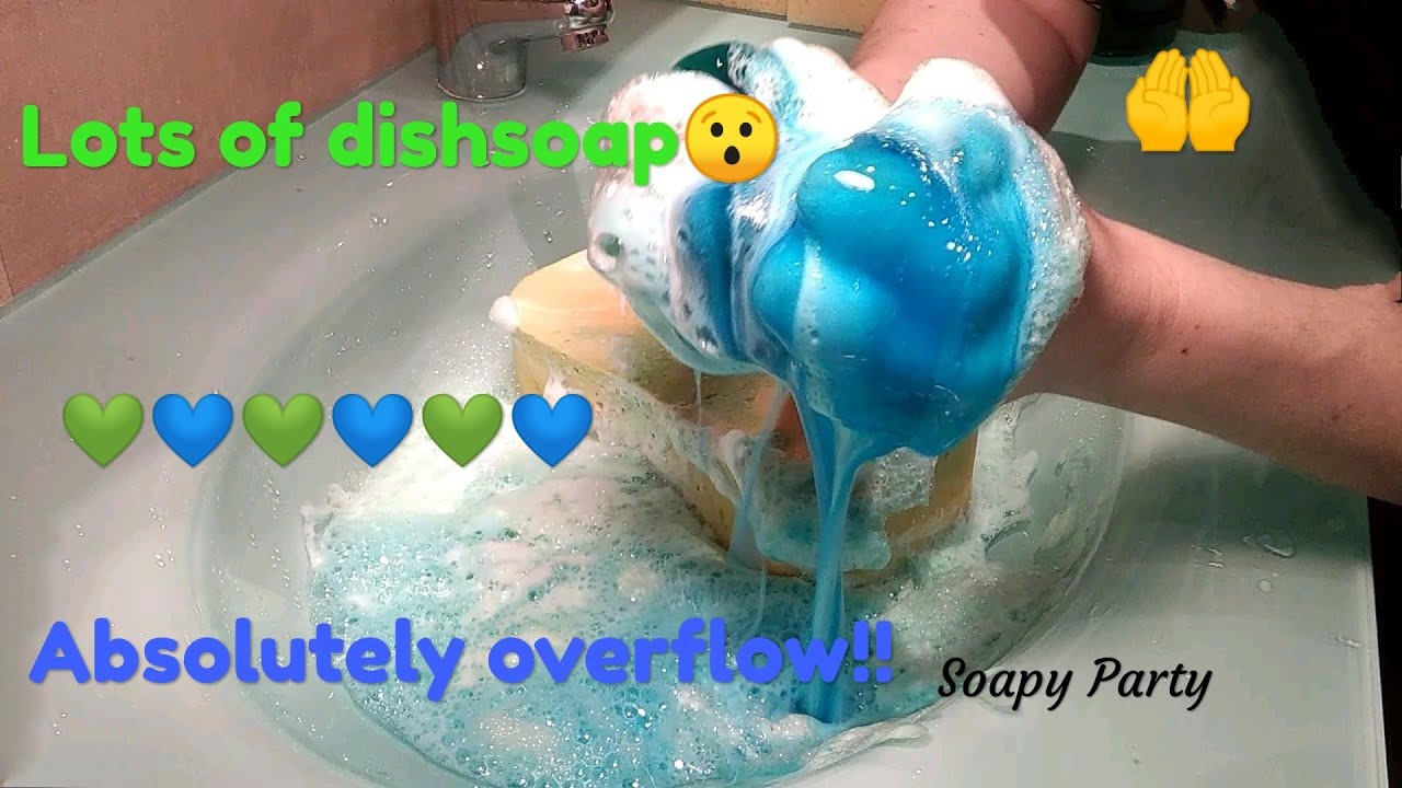 ASMR Squeezing Sponges w/ lots of💚Green&Blue💙 dishsoap. Absolutely Overflow. +++ Rinse💦💦💦