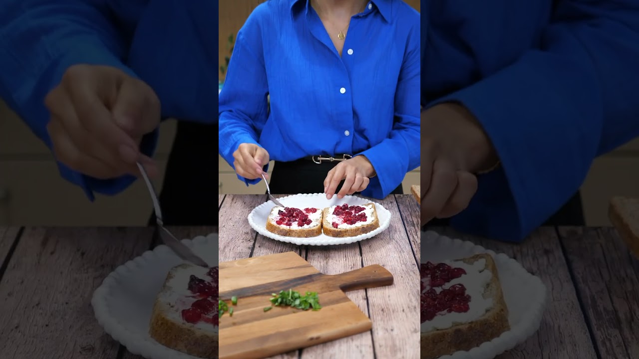 Inspiratie voor broodbeleg: deze #spread met rode bessen en basilicum 🫐🌱 #recept in de 💭 #shorts