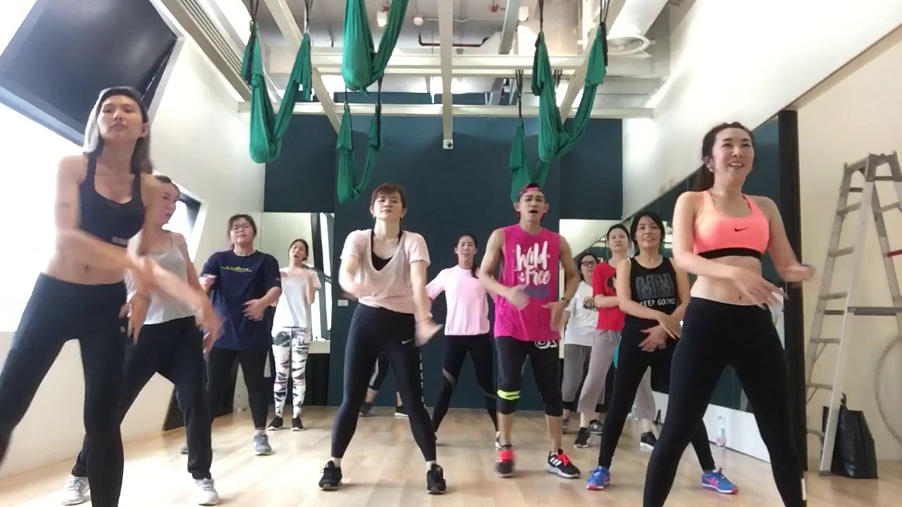 Solo &ndash; Clean Bandit Ft. Demi Lovato |Zumba & Dance Fitness|Golfy Choreography|Give Me Five Thailand