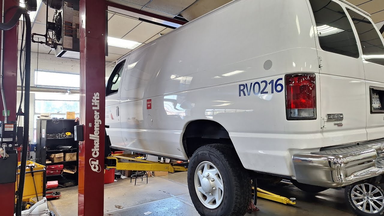 Ford Econoline Transmission Removal | E150 E250 4R70W
