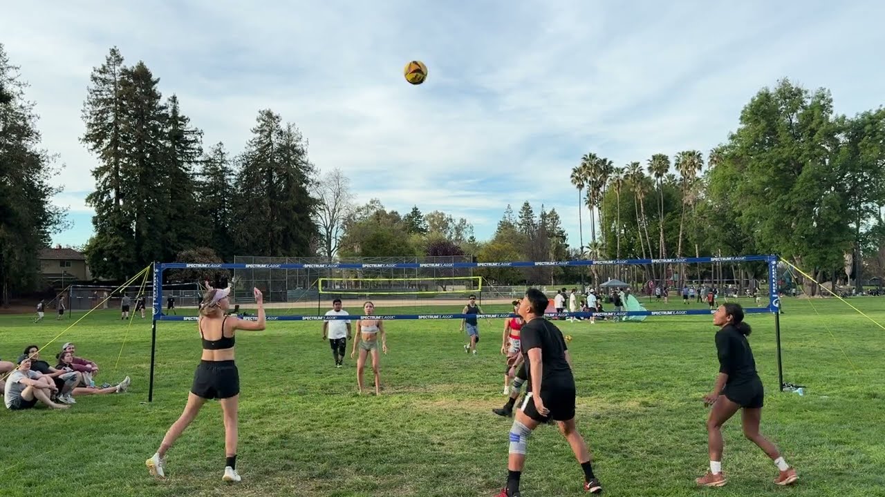 Finals Set 2 - Good Vibes VS. Smiley Face Emoji