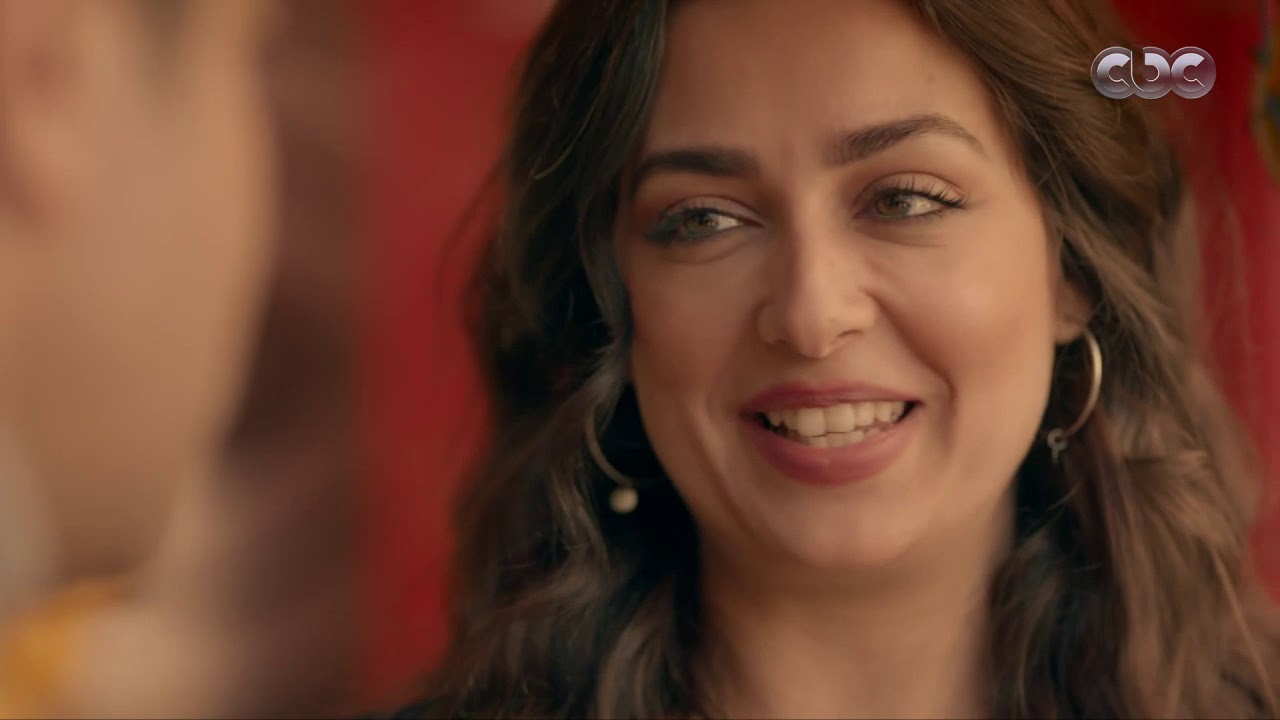 مسلسل الأخ الكبير | المخطوبين وهما بيتلككوا عشان يقولوا لبعض كلام حلو